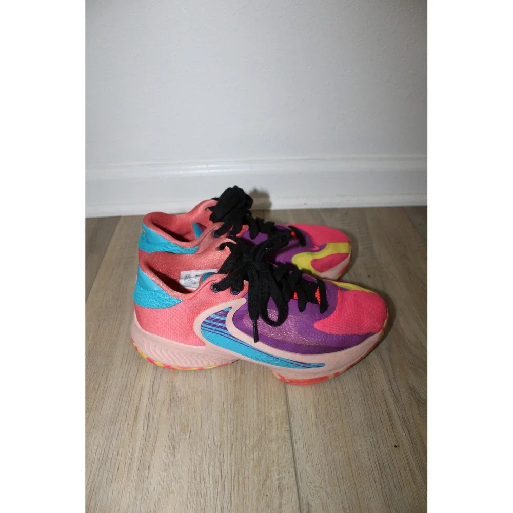 Nike Zoom Freak 4 GS Action Grape Kids 5.5 Women 7 Giannis Antetokounmpo Multi